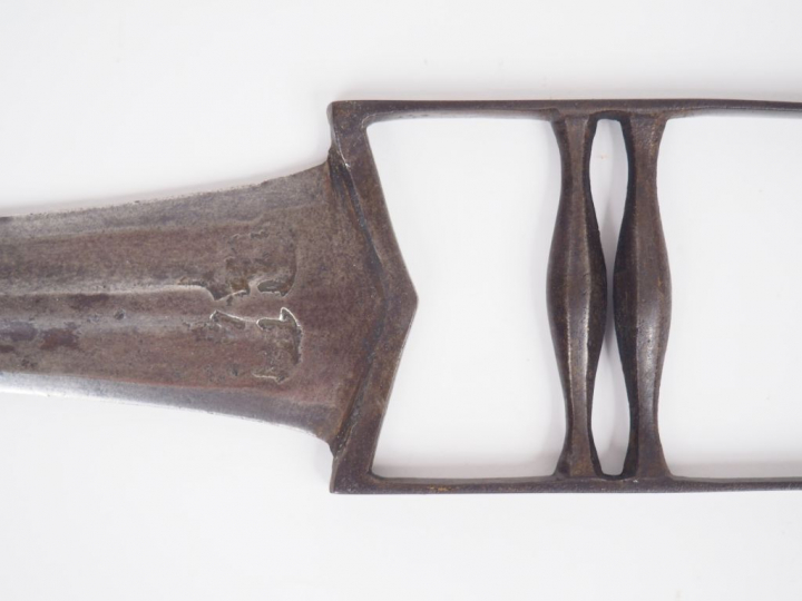 Grand katar Inde Moghole, pointe renforcée pour briser les cotes de ma