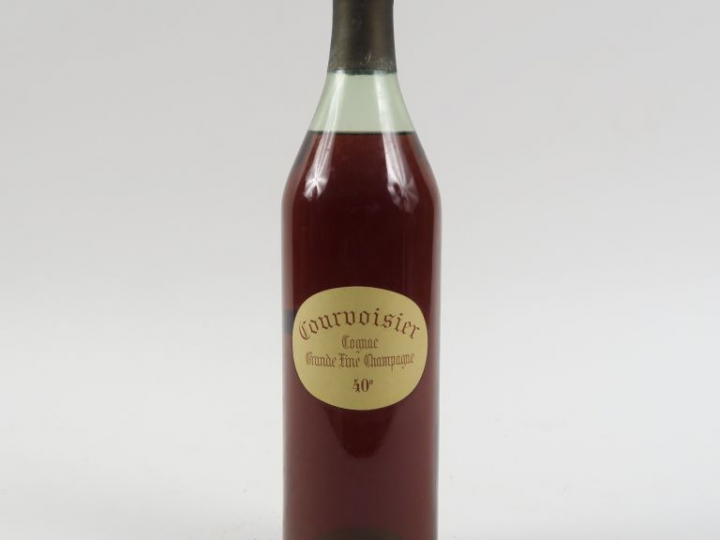 1 BOUTEILLE COGNAC COURVOISIER 'EXTRA VIEUX' - 3 CM