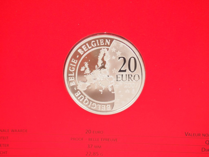 1 Piece de 20 € pour les 100 ans d'Herge 50.000 exemplaires 2007 edité