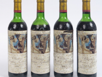 Vente aux enchères 4 BOUTEILLES CHÂTEAU MOUTON ROTHSCHILD 1er GCC PAUILLAC - 1973 - 3 MEP