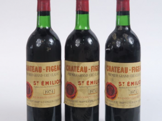 Vente aux enchères 3 BOUTEILLES CHÂTEAU FIGEAC 1er GCC ST EMILION - 1974 - BG 