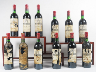 Vente aux enchères 12 BOUTEILLES CHÂTEAU LEOVILLE LAS CASES GCC ST JULIEN - 1975 - BG/ETA