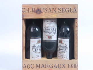 Vente aux enchères 3 BOUTEILLES CHÂTEAU RAUSAN SEGLA GCC MARGAUX - 1980 - HEP à MEP - COF