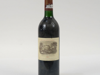Vente aux enchères 1 BOUTEILLE CHÂTEAU LAFITE ROTHSCHILD 1er GCC PAUILLAC - 1985 - BG
