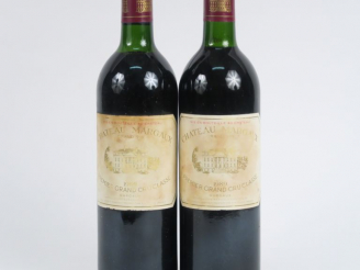 Vente aux enchères 2 BOUTEILLES CHÂTEAU MARGAUX 1er GCC MARGAUX - 1989 - 1 BG/1 LB/EA/1 C