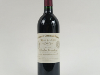 Vente aux enchères 1 BOUTEILLE CHÂTEAU CHEVAL BLANC 1er GCC ST EMILION - 1992