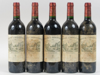 Vente aux enchères 5 BOUTEILLES CHÂTEAU CARBONNIEUX GCC GRAVES - 1999 - BS 