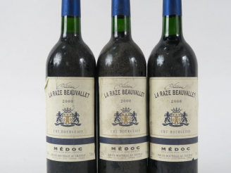 Vente aux enchères 3 BOUTEILLES CHÂTEAU LA RAZE BEAUVALLET MEDOC - 2000