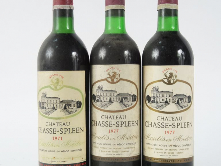 3 BOUTEILLES CHASSE SPLEEN MOULIS : 1 de 1971 LB - 2 de 1977