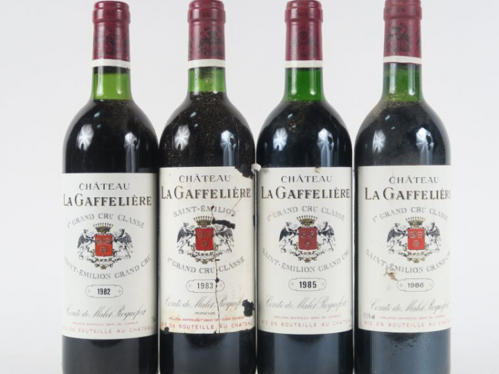 4 BOUTEILLES CHÂTEAU LA GAFFELIERE 1er GCC ST EMILION : 1 de 1982 BG -
