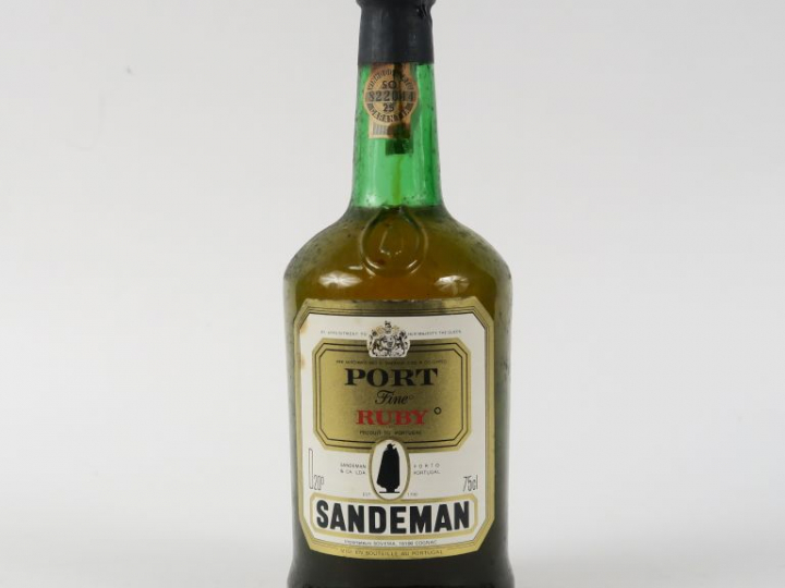 1 VIEILLE BOUTEILLE PORTO BLANC 'RUBY' SANDEMAN - COFFRET