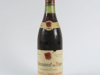 Vente aux enchères 1 BOUTEILLE CHAUTEAUNEUF DU PAPE DOMAINE DE MONT REDON - 1961 - 2,5 CM