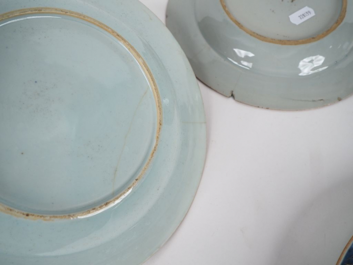 Paire d'assiettes à décor de carpes, Imari chinois 4 assiettes à décor