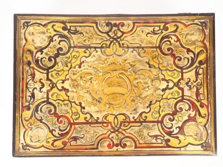 Coffret Napoléon III de style Louis XIV en marqueterie Boulle. Dim. 11