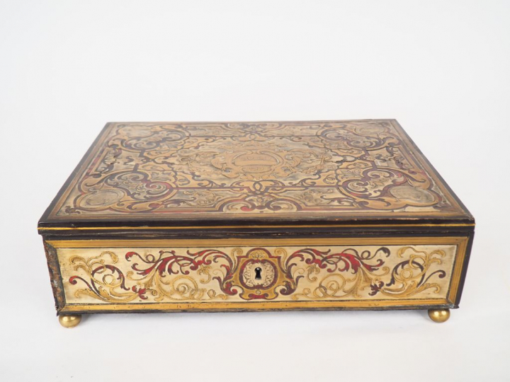 Coffret Napoléon III de style Louis XIV en marqueterie Boulle. Dim. 11