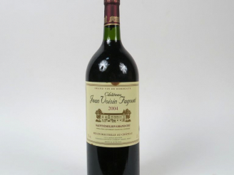 Vente aux enchères 1 MAGNUM  JEAN VOISIN FAGOUET GC ST EMILION -  2004 - COFFRET AVEC ACC