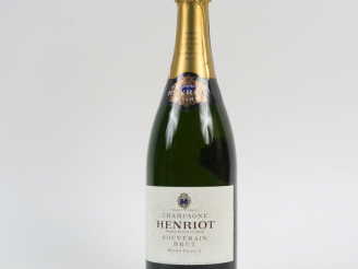 Vente aux enchères 1 BOUTEILLE CHAMPAGNE HENRIOT 'BRUT SOUVERAIN' - COFFRET