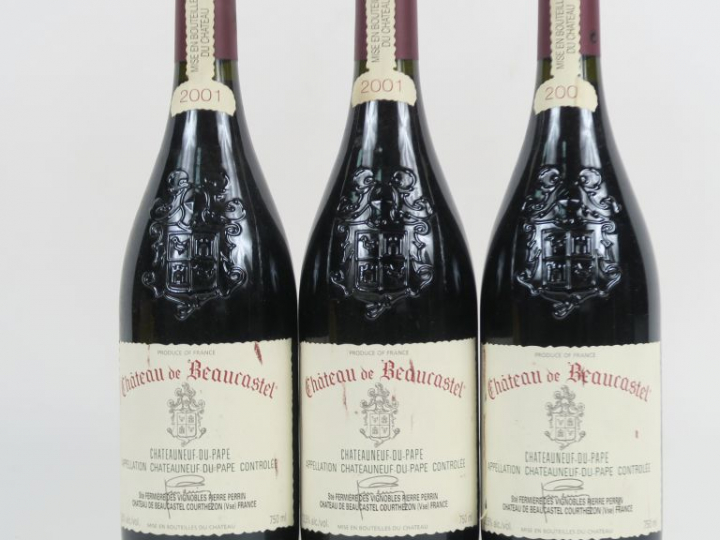 3 BOUTEILLES CHÂTEAUNEUF DU PAPE CHÂTEAU DE BEAUCASTEL - 2001