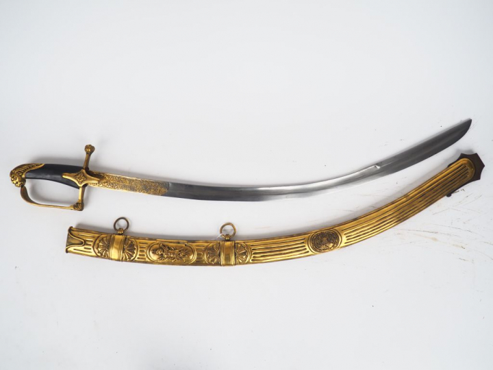 Sabre composite type sabre de récompense, Superbe lame courbe et large