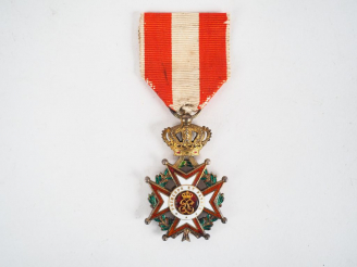 Vente aux enchères Etoile de chevalier de l’ordre monégasque de St Charles. Etoile en bro