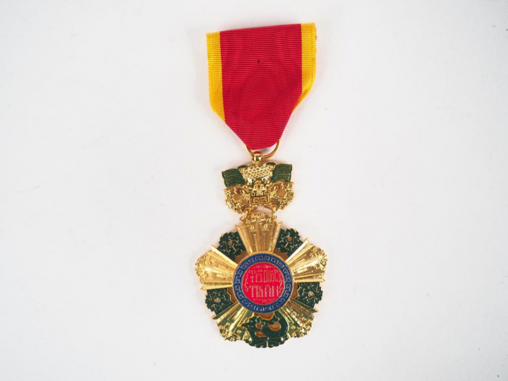 Etoile Vietnamienne de l’ordre de la patrie reconnaissante « TO QUOC T