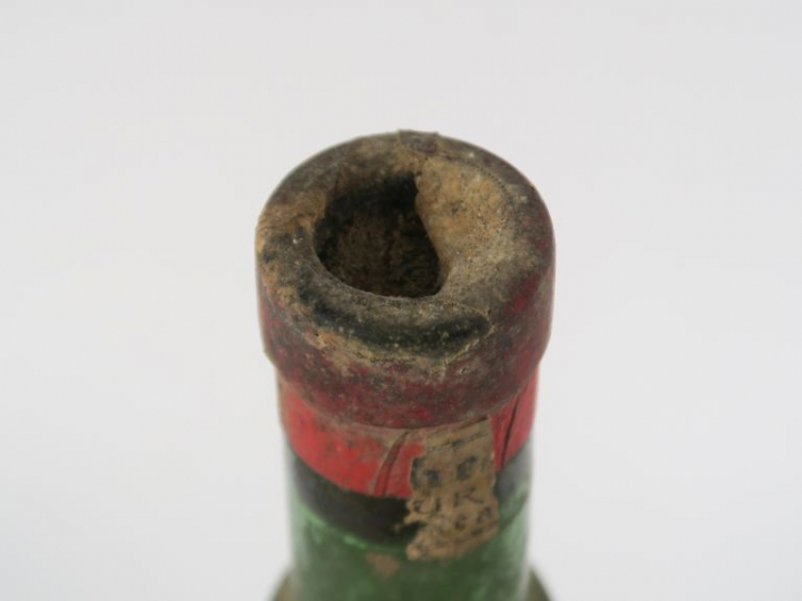 1 TRÈS VIEILLE BOUTEILLE LA MICHELINE 'VIEILLE LIQUEUR EXQUISE DE LA C