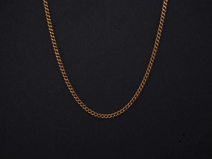 Chaine en or jaune, maille gourmette.  Poids. 3,52 g (manque le fermoi