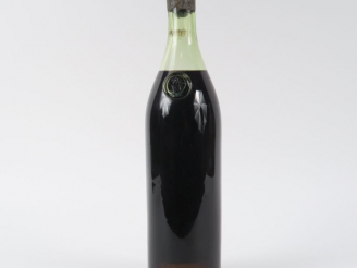 Vente aux enchères 1 TRÈS VIEILLE BOUTEILLE COGNAC NAPOLÉON  MARQUÉ SUR LA CAPSULE 'MAISO