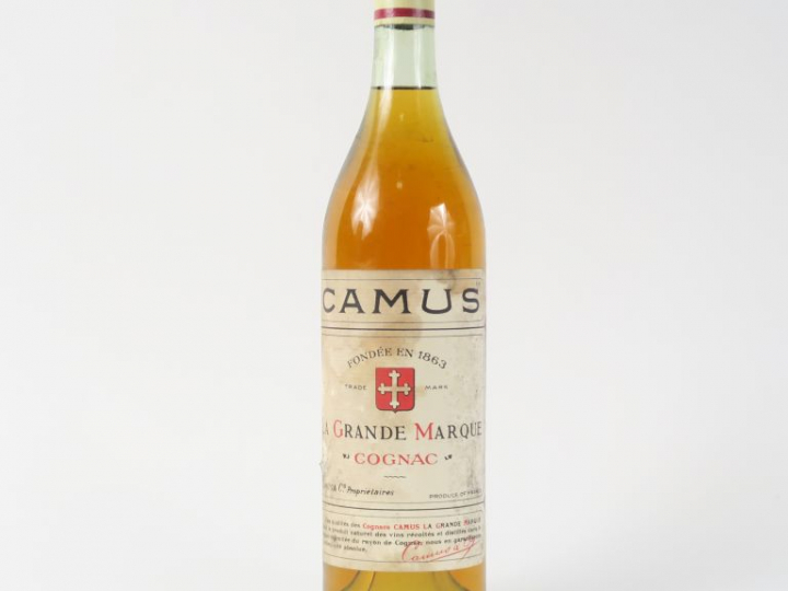 1 VIEILLE BOUTEILLE COGNAC CAMUS 'LA GRANDE MARQUE'