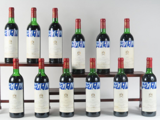 Vente aux enchères 12 BOUTEILLES CHÂTEAU MOUTON ROTHSCHILD 1er GCC PAUILLAC - 1976 - CBO 