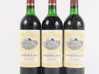 Vente aux enchères 3 BOUTEILLES CHÂTEAU PEDESCLAUX GCC PAUILLAC - 1984 - 2 LB/1 HEP