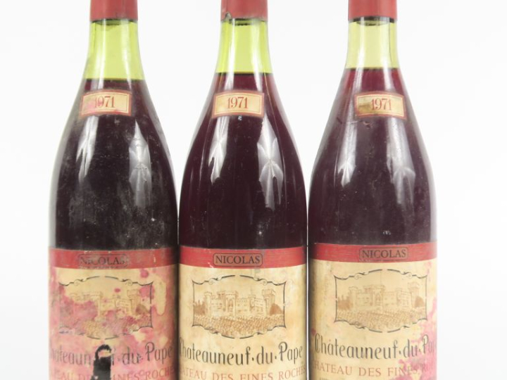 3 BOUTEILLES CHÂTEAU FINES ROCHES CHÂTEAUNEUF DU PAPE NICOLAS - 1971 -