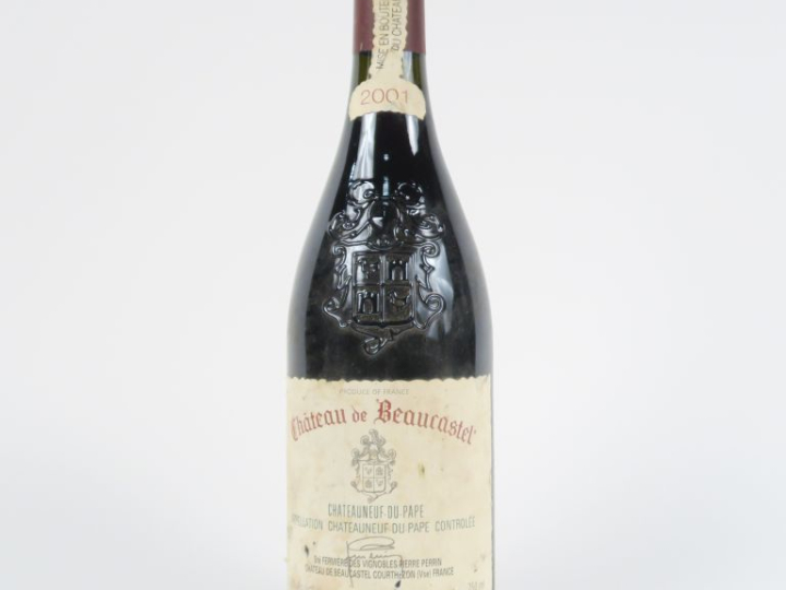 1 BOUTEILLES CHÂTEAU DE BEAUCASTEL CHATEAUNEUF DU PAPE - 2001 - ETLA