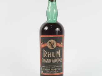 Vente aux enchères 1 TRÈS VIEILLE BOUTEILLE (1 L) RHUM GRAND AROME MARONI - CAPS ABS/ELA/