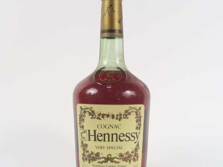 1 MAGNUM COGNAC HENNESSY 'VERY SPECIAL'