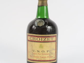 Vente aux enchères 1 VIEILLE BOUTEILLE COGNAC CROIZET V.S.O.P.