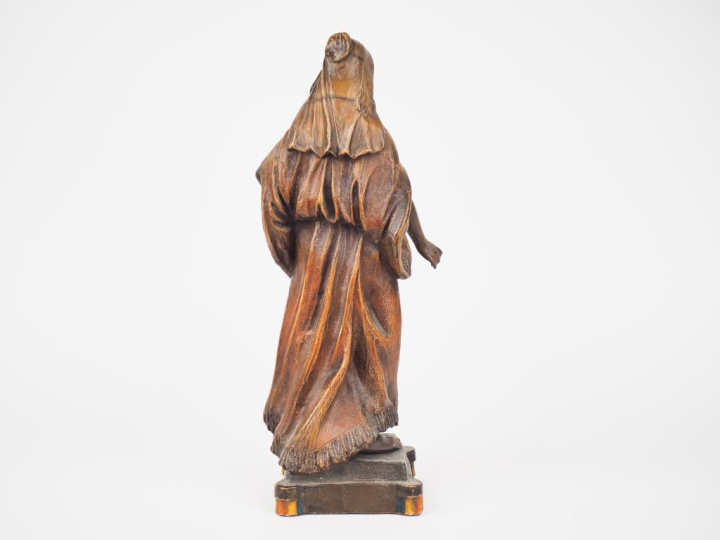 GOLDSCHEIDER.à Vienne. "L'orientale". Sculpture en plâtre patiné polyc