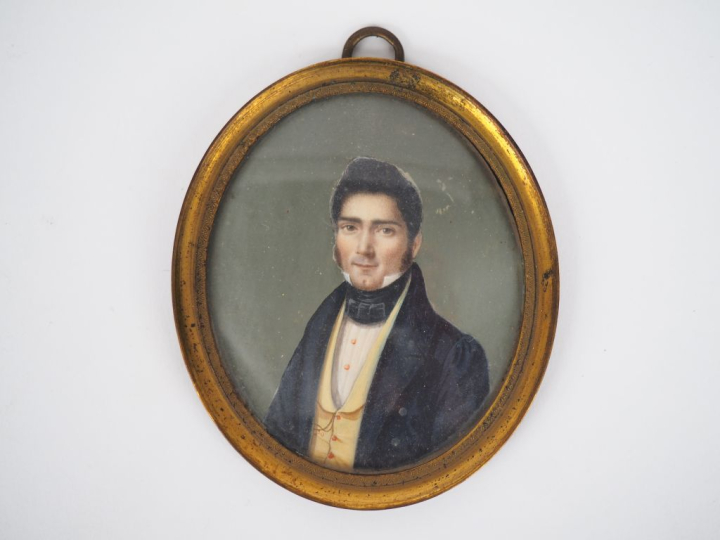 Miniature XIXème "portrait d'homme à la veste bleu marine et au gilet 