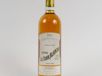 Vente aux enchères 1 BOUTEILLES CHÂTEAU LA TOUR BLANCHE 1er CC SAUTERNES - 2001