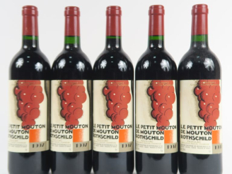 Vente aux enchères 5 BOUTEILLES LE PETIT MOUTON DE MOUTON ROTHSCHILD PAUILLAC - 1997 - CB