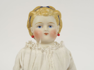 Vente aux enchères 	Poupée tête buste en biscuit de fabrication allemande 1880 (accidenté
