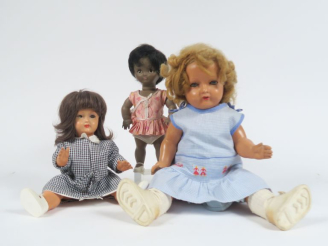 Vente aux enchères Lot de 3 poupées des années 1950/60 dont poupée Bella.