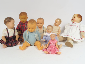 Vente aux enchères 	Lot de bébés celluloïd comprenant François et SNF de diverses tailles