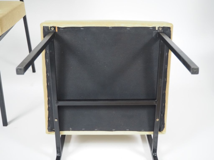 Gerard GUERMONPREZ. Suite de 4 chaises, édition Magnani. (Garniture re