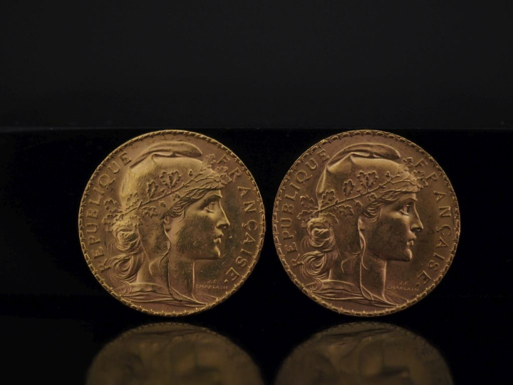 Deux pièces de 20 Francs or, 1910 et 1914. FRAIS ACHETEURS 10% HT.   