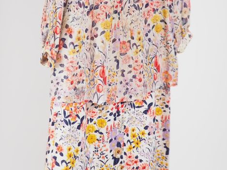 CELINE, Paris  Ensemble comprenant une jupe longue et une blouse assor