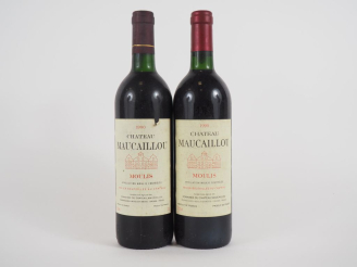 Vente aux enchères 2 BOUTEILLES CHÂTEAU MAUCAILLOU MOULIS - 1990 - BG/1 ELA