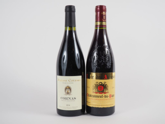 Vente aux enchères 2 BOUTEILLES de 2014 : 1 CORNAS DOMAINE COURBIS - 1 CHÂTEAUNEUF DU PAP