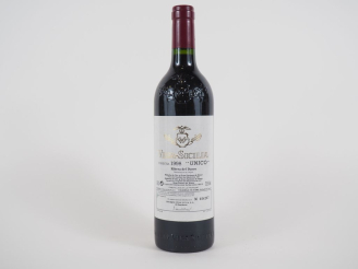 Vente aux enchères 1 BOUTEILLE VEGA SICILIA 'UNICO' RIBERA DEL DUERO - 1998