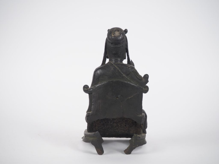 Chine, XVIIIe-XIXe siècle, Statuette en bronze représentant Guandi ass